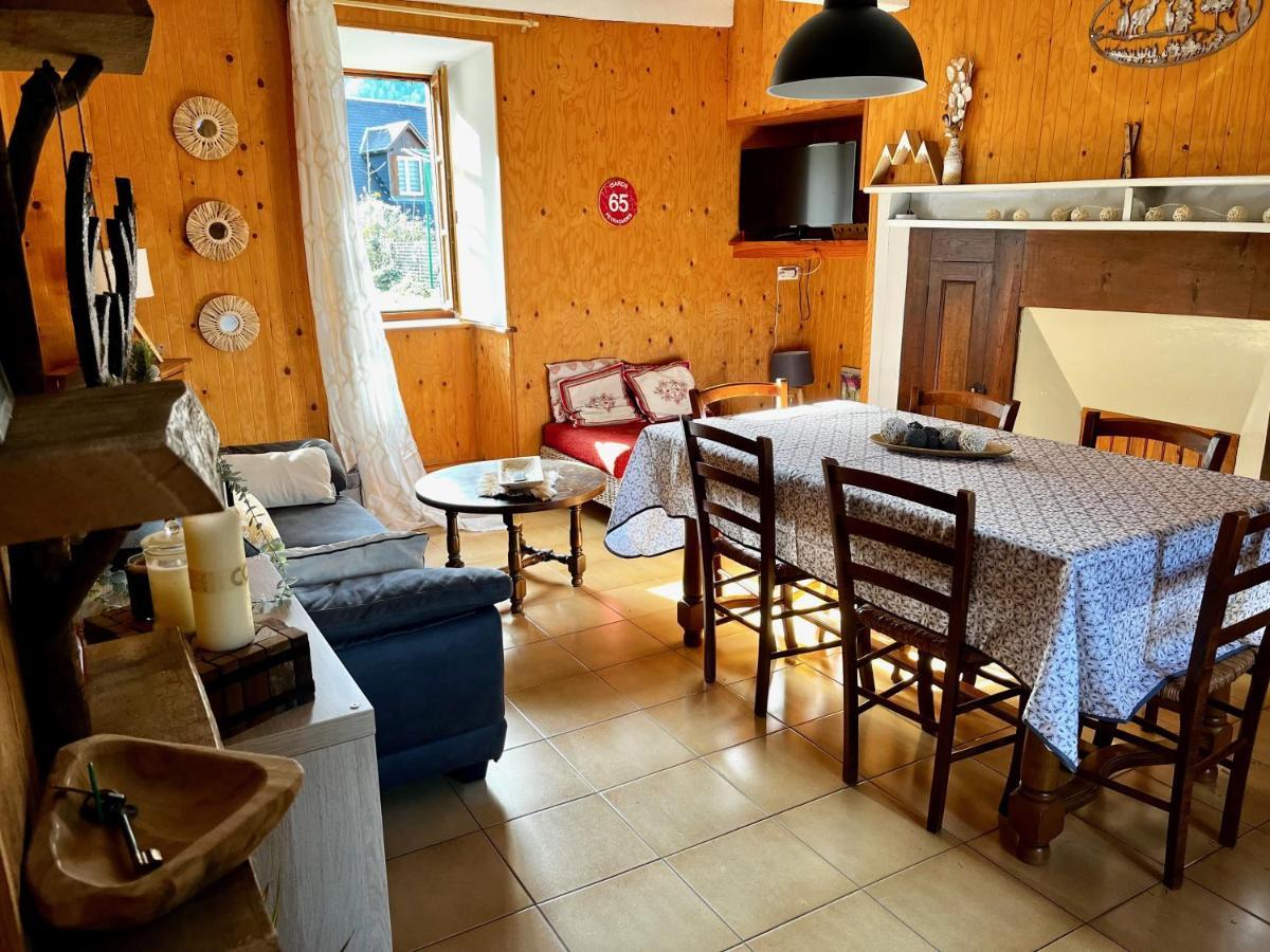 Maison De Village Montauban-de-Luchon Exteriör bild